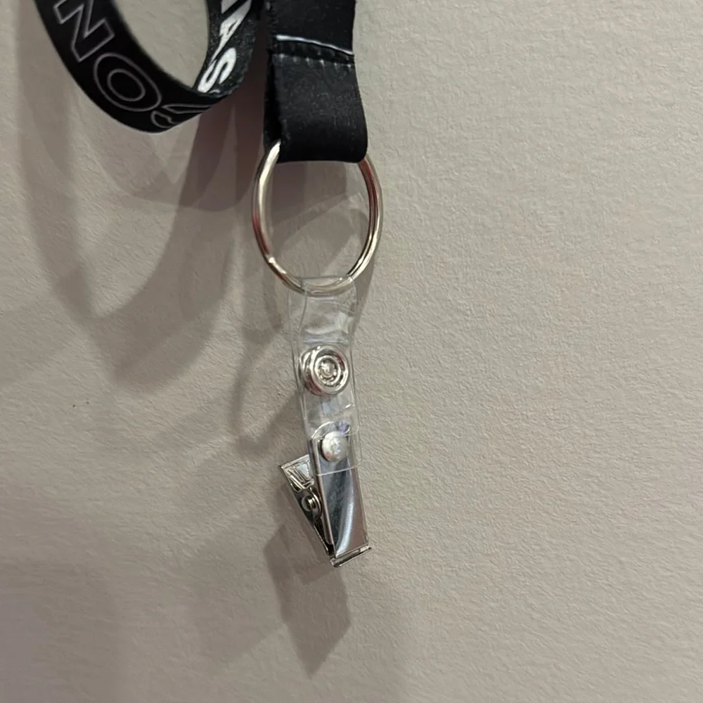 BRAND NEW! Jonas Con 2025 Lanyard with metal clip - Picture 3 of 3